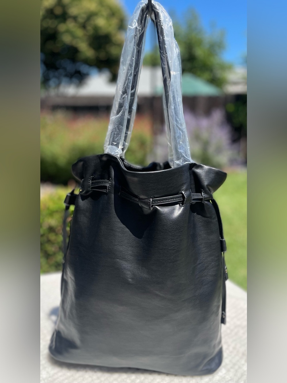 Black Pleated Bucket Tote Bag. Faux leather style w/ pleated flair! NWT. - Picture 4 of 7